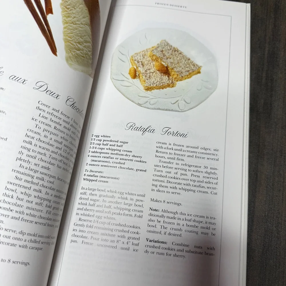 The Chocolate Book Cookbook Recipes Desserts Baking Pastries‎ Sweets 1996